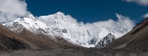 16.500 kilo afval op Mount Everest ingezameld | Afvalcontainerbestellen.nl